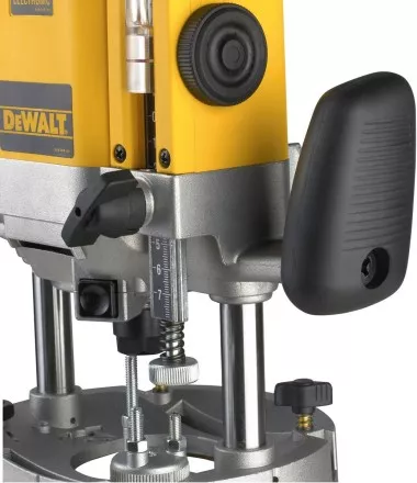 Фрезер DeWalt DW 625E купить в Ижевске