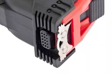 Рулетка Status magnet 3 fixations 10 м х 32 мм обрезиненный корпус зацеп с магнитом  MATRIX 31000 купить в Ижевске