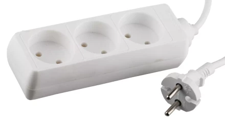 Удлинитель СВЕТОЗАР электрический: 3 гнезда, евророзетка, макс.мощность1500Вт, сеч. провода 0,75 кв.мм, 2м SV-55031-2 купить в Ижевске