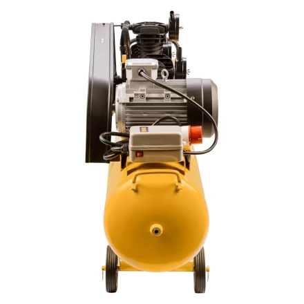 Компрессор воздушный BCW3000-T/100, ременный привод, 3.0 кВт, 100 литров, 520 л/мин Denzel 58118 купить в Ижевске