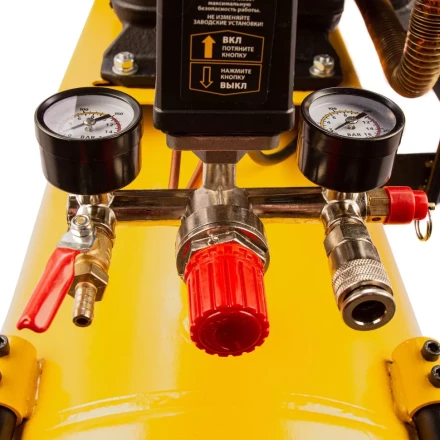 Компрессор воздушный BCW3000-T/100, ременный привод, 3.0 кВт, 100 литров, 520 л/мин Denzel 58118 купить в Ижевске