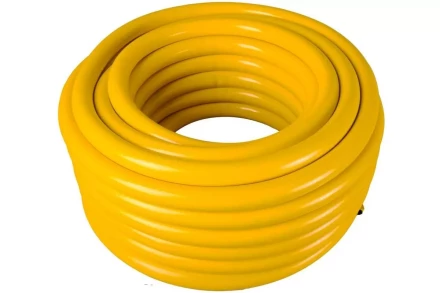 Шланг Вихрь поливочный ПВХ усиленный, пищевой трехслойный армированный 1/2&quot;, 50м (жёлтый) 73/7/2/33 купить в Ижевске
