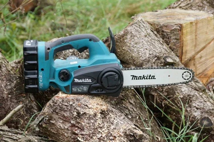Аккумуляторная цепная пила Makita DUC302RF2 (2*3Ач, ЗУ) купить в Ижевске