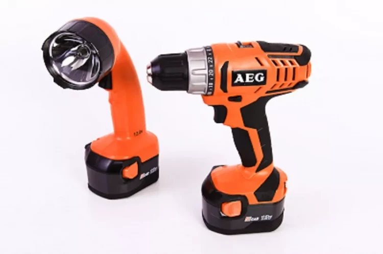 Аккумуляторная дрель AEG BS 12 G2 NC-142 CF 443769 купить в Ижевске