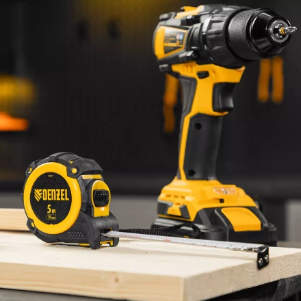 Рулетка Denzel 5м х 19мм, автоматич. фиксац., нейлон. покрытие, магнит. зацеп, двухстор. разметка, 31521 купить в Ижевске