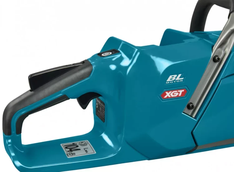 Аккумуляторная цепная пила 40v, шина 40см Makita UC012GZ (без АКБ и ЗУ) купить в Ижевске