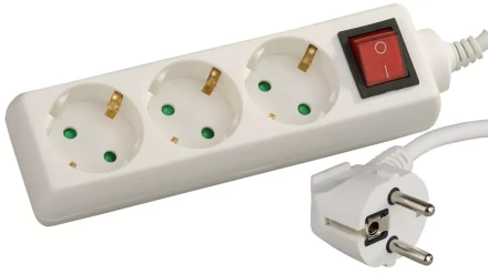 Удлинитель СВЕТОЗАР электрический с заземлением, выключателем, евро, с защитными шторками, 3 гнезда, 5м SV-55035-5 купить в Ижевске