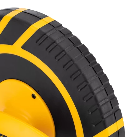 Рулетка геодезическая 50 м х 15 мм  Denzel 31292, закрытый корпус, фиберглассовая лента купить в Ижевске