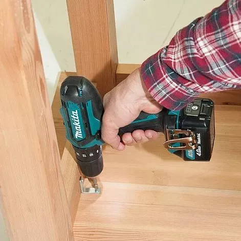 Дрель-шуруповерт аккумуляторная Makita DF331DWAE купить в Ижевске