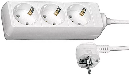 Удлинитель СВЕТОЗАР электрический с заземлением, евро, 3 гнезда, 2м SV-55033-2 купить в Ижевске