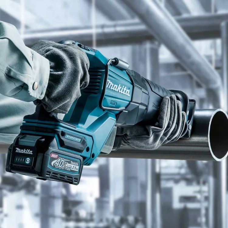 Аккумуляторная сабельная пила Makita XGT JR001GM201 купить в Ижевске