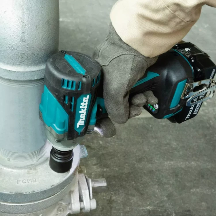Аккумуляторный ударный гайковерт Makita DTW300RTJ (2 АКБ 5 Ач, ЗУ) купить в Ижевске