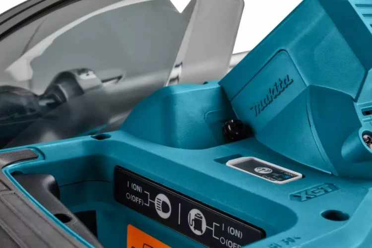 Аккумуляторная торцовочная пила Makita LS004GZ01 (без АКБ и ЗУ) купить в Ижевске