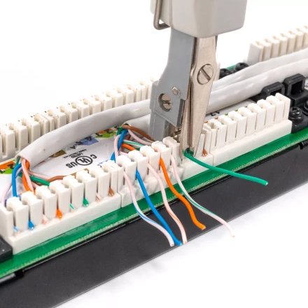 Инструмент КВТ PD-01 для заделки витой пары в кросс-панель (85736) купить в Ижевске