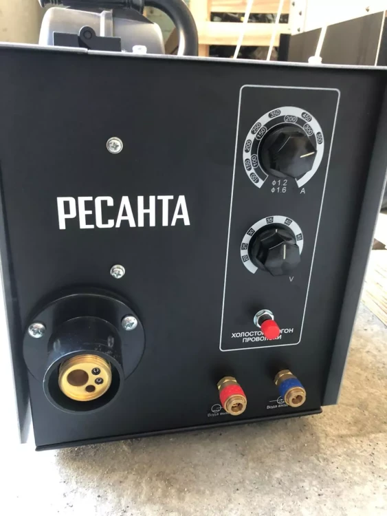Полуавтоматический сварочный аппарат инверторный Ресанта САИПА-350 купить в Ижевске