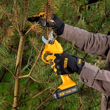 Перчатки универсальные, усиленные, с защитными накладками, размер 10// Denzel 68003 купить в Ижевске