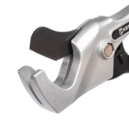 Ножницы-труборез КВТ НТП-32у для резки полипропиленовых, полиэтиленовых и металлополимерных труб до 32 мм (92146) купить в Ижевске