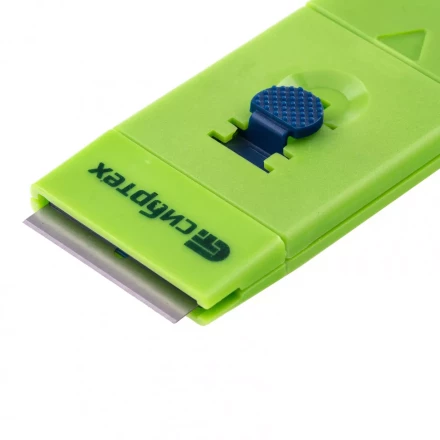 Скребок пластмассовый с выдвижным сменным лезвием Сибртех 79539 купить в Ижевске