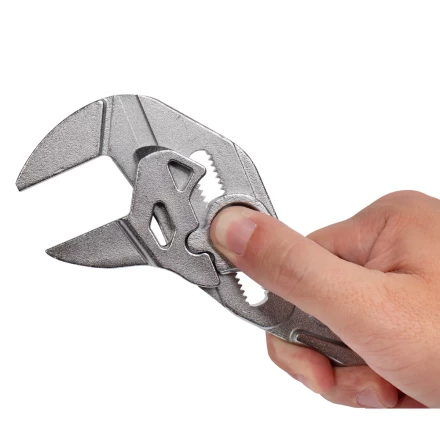 Клещи переставные — гаечный ключ КВТ 180 мм с кнопочной самофиксацией (82147) купить в Ижевске