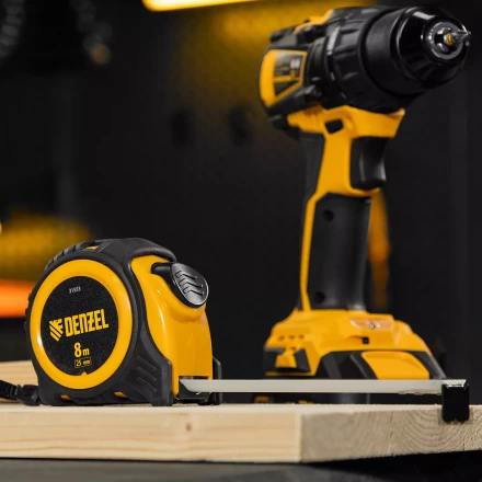 Рулетка Denzel 8м х 25мм, обрезиненный корпус, автоматическая фиксация 31553 купить в Ижевске
