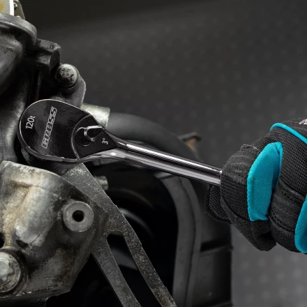 Ключ-трещотка 3/8&quot; Gross 14051, CrV, 120 зубьев, цельнометаллический, хром купить в Ижевске