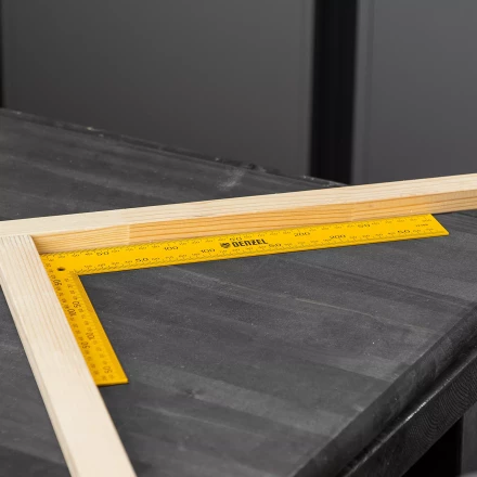 Угольник стальной Denzel, 200 х 300 мм, 32388 купить в Ижевске