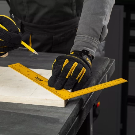 Угольник стальной Denzel, 200 х 300 мм, 32388 купить в Ижевске