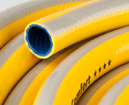 Шланг RACO COMFORT поливочный, 25атм., армированный, 3-х слойный, 3/4&quot;х50м 40303-3/4-50_z01 купить в Ижевске