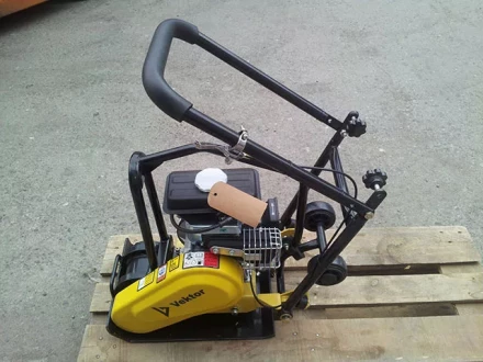 Виброплита VEKTOR VPG-50A купить в Ижевске