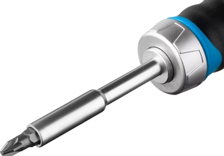 Набор ЗУБР &quot;ПРОФЕССИОНАЛ&quot;: Отвертка реверсив с двухкомп рукоят, насадки, CrMo, рукоят с отсеком для хранения бит, 24 предмета 25353-H24 купить в Ижевске