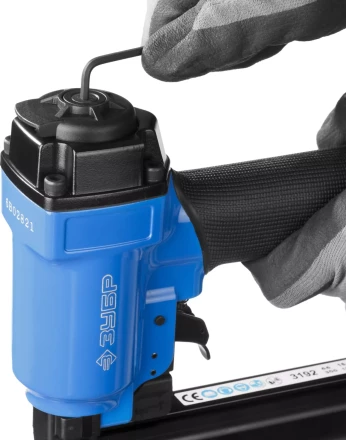 Степлер (гвозде/скобозабиватель) пневматический для скоб тип 55 (16-30 мм) и тип 300 (10-35 мм) 3192 серия ПРОФЕССИОНАЛ купить в Ижевске