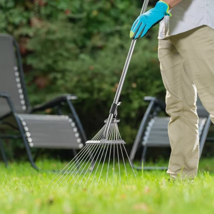 Грабли веерные стальные Palisad, 190 - 520 х 1200 - 1500 мм, 15 зубьев, раздвижные, стальной черенок, 6175655 купить в Ижевске