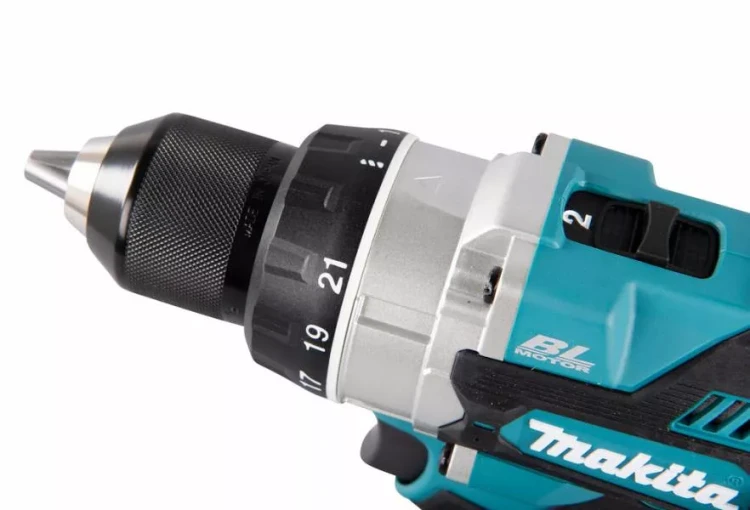Аккумуляторная дрель-шуруповёрт Makita DDF486RTJ купить в Ижевске