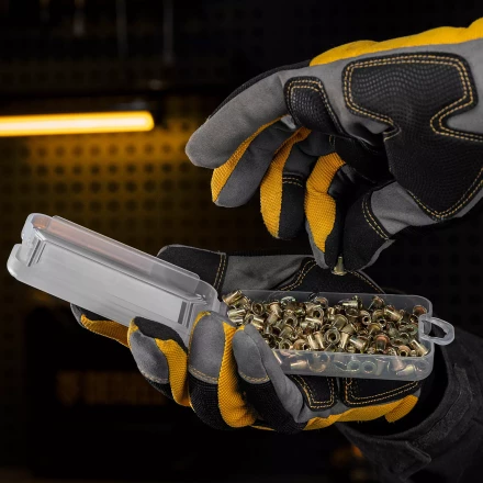 Заклепки резьбовые, стальные, оцинкованные, М3, пластиковый кейс, 200 шт. Denzel 40600 купить в Ижевске