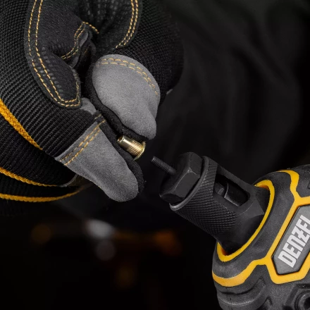 Заклепки резьбовые, стальные, оцинкованные, М3, пластиковый кейс, 200 шт. Denzel 40600 купить в Ижевске