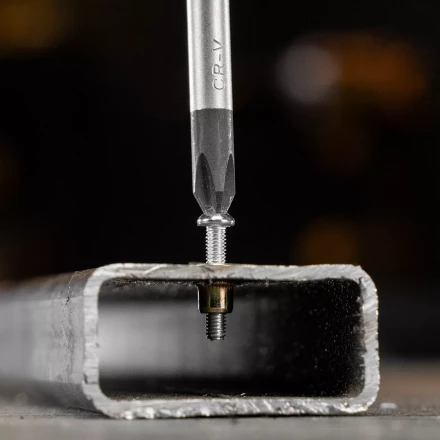 Заклепки резьбовые, стальные, оцинкованные, М3, пластиковый кейс, 200 шт. Denzel 40600 купить в Ижевске