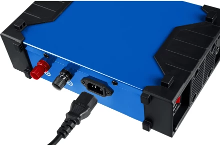 ЗУБР И-ЗП-300, 12/24 В, 100 А, 3-30 А, инверторное зарядно-предпусковое устройство (59323) купить в Ижевске