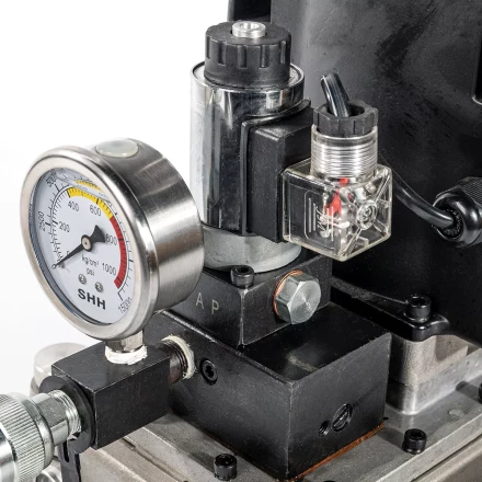 Насосная гидравлическая станция КВТ ПМЭ-7020у объем маслобака 2.0 л с удержанием (79664) купить в Ижевске