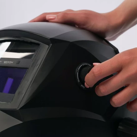 Маска сварщика Хамелеон Оберон PROFI (BLACK) 21091319 купить в Ижевске