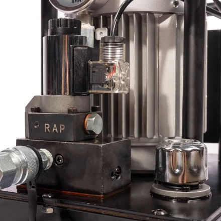 Насосная гидравлическая станция КВТ ПМЭ-7100У объем маслобака 10.0 л с удержанием (230 В/50 Гц) (91799) купить в Ижевске