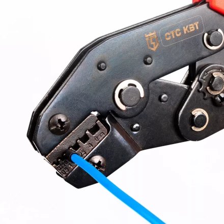 Пресс-клещи КВТ СТС+5 с 5 матрицами для опрессовки автоклемм, втулочных, изолированных и неизолированных наконечников (набор) (86875) купить в Ижевске