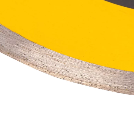 Диск алмазный сплошной, супертонкий, 200 х 25,4 мм, горячее прессование, мокрое резание// Denzel 73159 купить в Ижевске