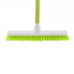Щетка пластмасовая  &quot;SHROBER&quot; для чистки ковров 270 мм салат. щетина c черенком 120 см D22мм ELFE 93551