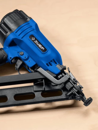 ЗУБР DA34-64, пневматический финишный нейлер для реечных гвоздей ЗУБР 15Ga, DA34 (32-64 мм), Профессионал (31926) купить в Ижевске