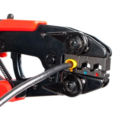 Пресс-клещи КВТ СТВ+5 с 5 матрицами МПК для опрессовки разъемов, втулочных, изолированных и неизолированных наконечников (набор) (89227) купить в Ижевске