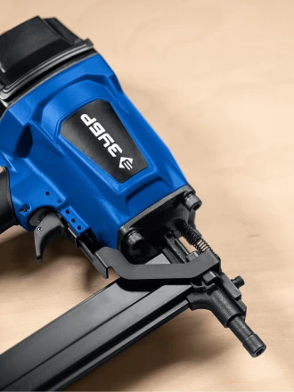 ЗУБР CN-40, пневматический нейлер для гвоздей по бетону и металлу, Профессионал (31940) купить в Ижевске