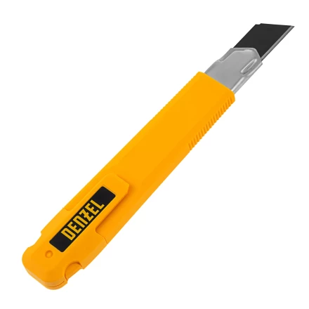 Нож Denzel, 18 мм, сменное лезвие, SK4, метал. направляющая, клипса, нажимной фиксатор, 78940 купить в Ижевске