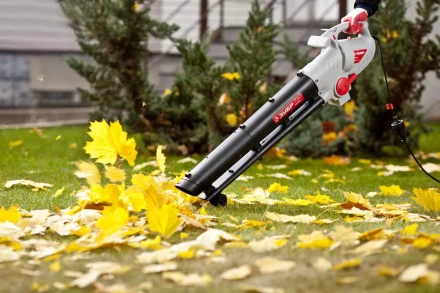 Пылесос ЗУБР садовый электрический, мусоросборник 40л, 2600Вт, 11000 - 15000об/мин, 12м3/мин, 160-270км/ч ЗПСЭ-2600 купить в Ижевске