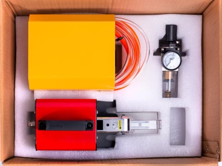 Пресс-клещи пневматические КВТ ПКП-01 для опрессовки наконечников и разъемов матрицами МПК (85396) купить в Ижевске