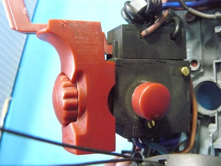 Выключатель LIDA FA2-6/1BEK 6(6)A 250V~ 5E4 U502-850-004 купить в Ижевске